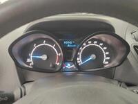 Ford Transit Courier vaihtoauto