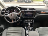 Volkswagen Touran vaihtoauto