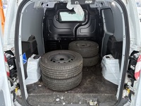 Ford Transit Courier vaihtoauto