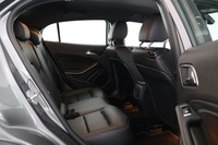 Mercedes-Benz GLA vaihtoauto