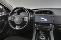 Jaguar F-PACE vaihtoauto