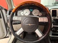 Chrysler 300C vaihtoauto