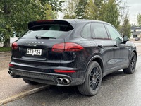 Porsche Cayenne vaihtoauto