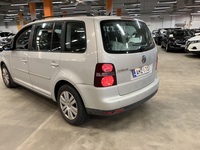 Volkswagen Touran vaihtoauto