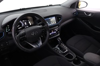 Hyundai IONIQ hybrid vaihtoauto