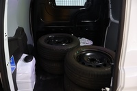 Ford Transit Courier vaihtoauto