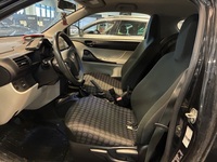 Toyota iQ vaihtoauto