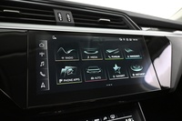 Audi Q8 e-tron vaihtoauto