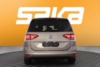 Volkswagen Touran vaihtoauto