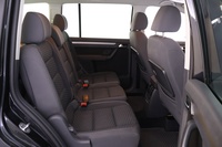 Volkswagen Touran vaihtoauto