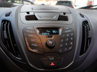 Ford Transit Courier vaihtoauto