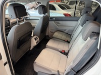 Volkswagen Touran vaihtoauto