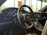 Porsche Taycan vaihtoauto