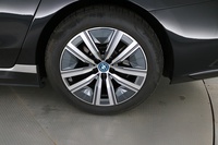 BMW i7 vaihtoauto