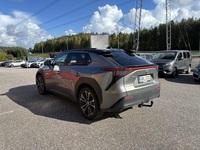 Toyota bZ4X vaihtoauto