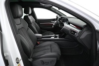 Audi Q8 e-tron vaihtoauto