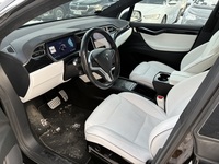 Tesla Model X vaihtoauto
