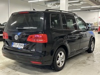 Volkswagen Touran vaihtoauto