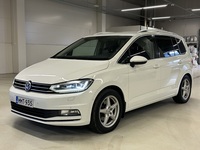 Volkswagen Touran vaihtoauto