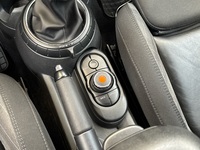 Mini Hatchback vaihtoauto