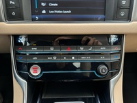 Jaguar XF vaihtoauto