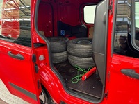 Ford Transit Courier vaihtoauto