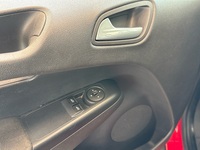 Ford Transit Courier vaihtoauto