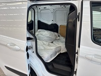 Ford Transit Courier vaihtoauto