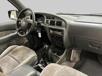 Mazda B2500 vaihtoauto