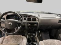 Mazda B2500 vaihtoauto