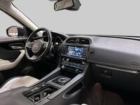 Jaguar F-PACE vaihtoauto