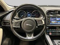Jaguar F-PACE vaihtoauto