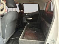 Nissan Navara vaihtoauto