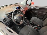Ford Transit Courier vaihtoauto