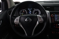 Nissan Navara vaihtoauto