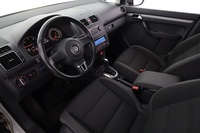 Volkswagen Touran vaihtoauto