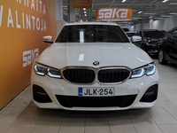 BMW 330 vaihtoauto