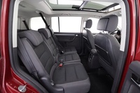 Volkswagen Touran vaihtoauto