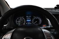 Nissan Navara vaihtoauto