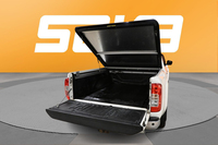 Nissan Navara vaihtoauto