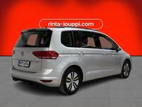 Volkswagen Touran vaihtoauto