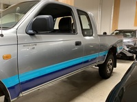 Toyota Hilux vaihtoauto