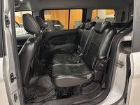 Ford Grand Tourneo Connect vaihtoauto