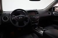 Nissan Pathfinder vaihtoauto