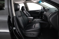 Nissan Pathfinder vaihtoauto