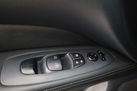 Nissan Pathfinder vaihtoauto