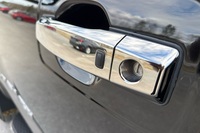 Nissan Titan vaihtoauto