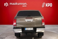 Toyota Hilux vaihtoauto