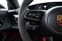 Porsche Taycan vaihtoauto