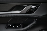 Porsche Taycan vaihtoauto